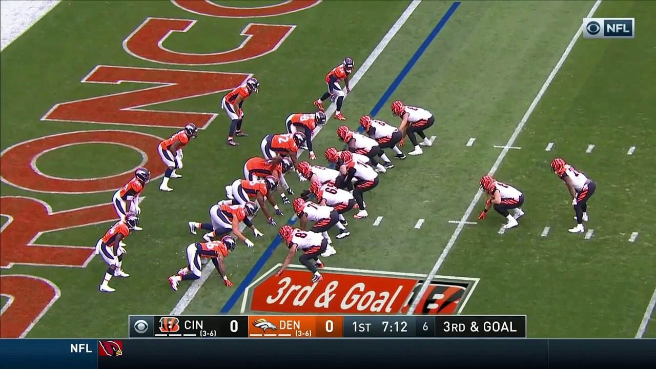 Cincinnati Bengals quarterback Andy Dalton lobs an easy 1-yard TD to tight end Tyler Kroft