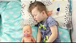 Funny BABY MESSY TOILET Беби Борн ЗАБОЛЕЛ Скитлстрянка Spiders Attack Baby Born LOTS OF CANDY