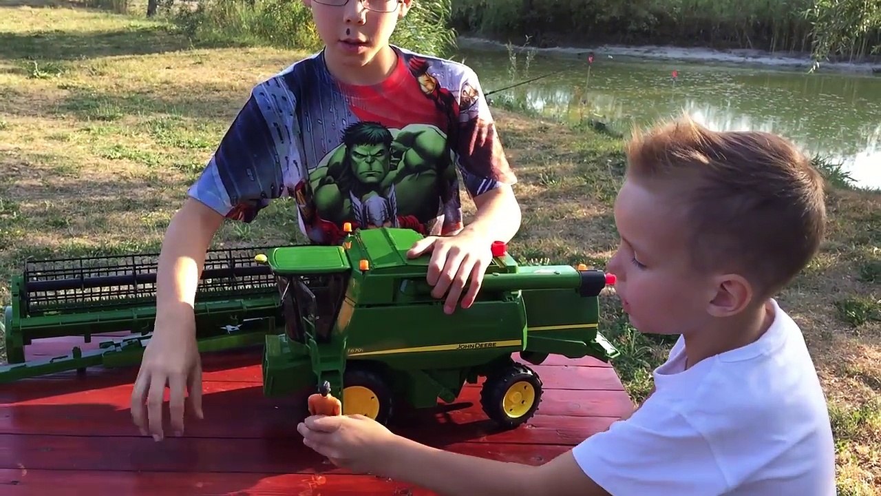 Toys Bruder Big Combiner John Deere Review and play Special equipment for kids Entertaining machines-gAOjwaz8c-E