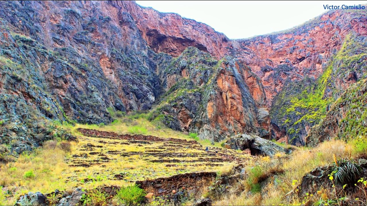 New photos of megalithic structures in Peru