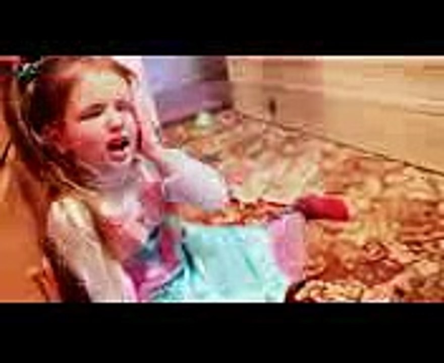 Five Bad Baby Jumping On The Bed. Nursery Rhymes for Children! Simple Songs for Kids  about Monkeys