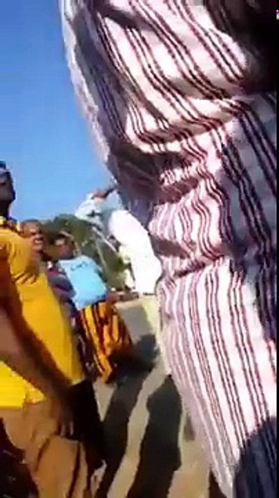 හිතුවද අපි පොන්නයෝ කියලා...දගලන්න එපා අම්මාට..( Digital) ගන්නවා...