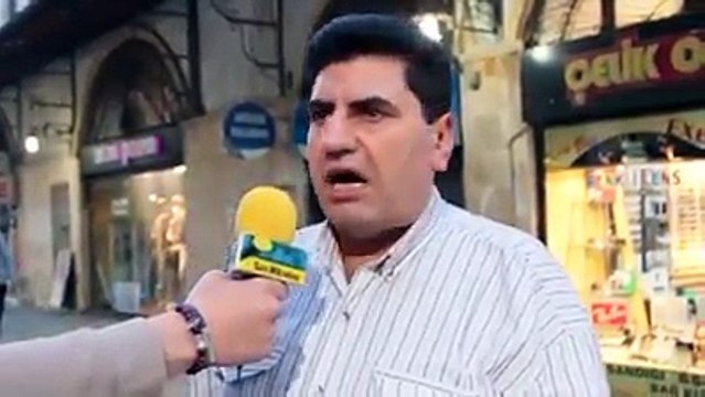 Alkolü savunurken kendinden geçen dayı