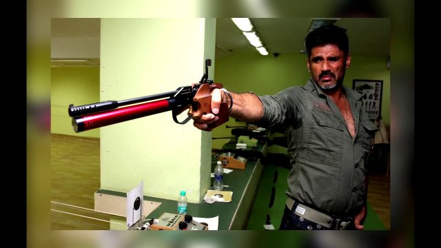 Real Age Of Top 10 Bollywood Actors You Won't Believe !!