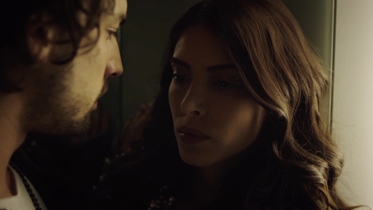 Fazilet Hanım ve Kızları 23. Bölüm Neden Buradasın?