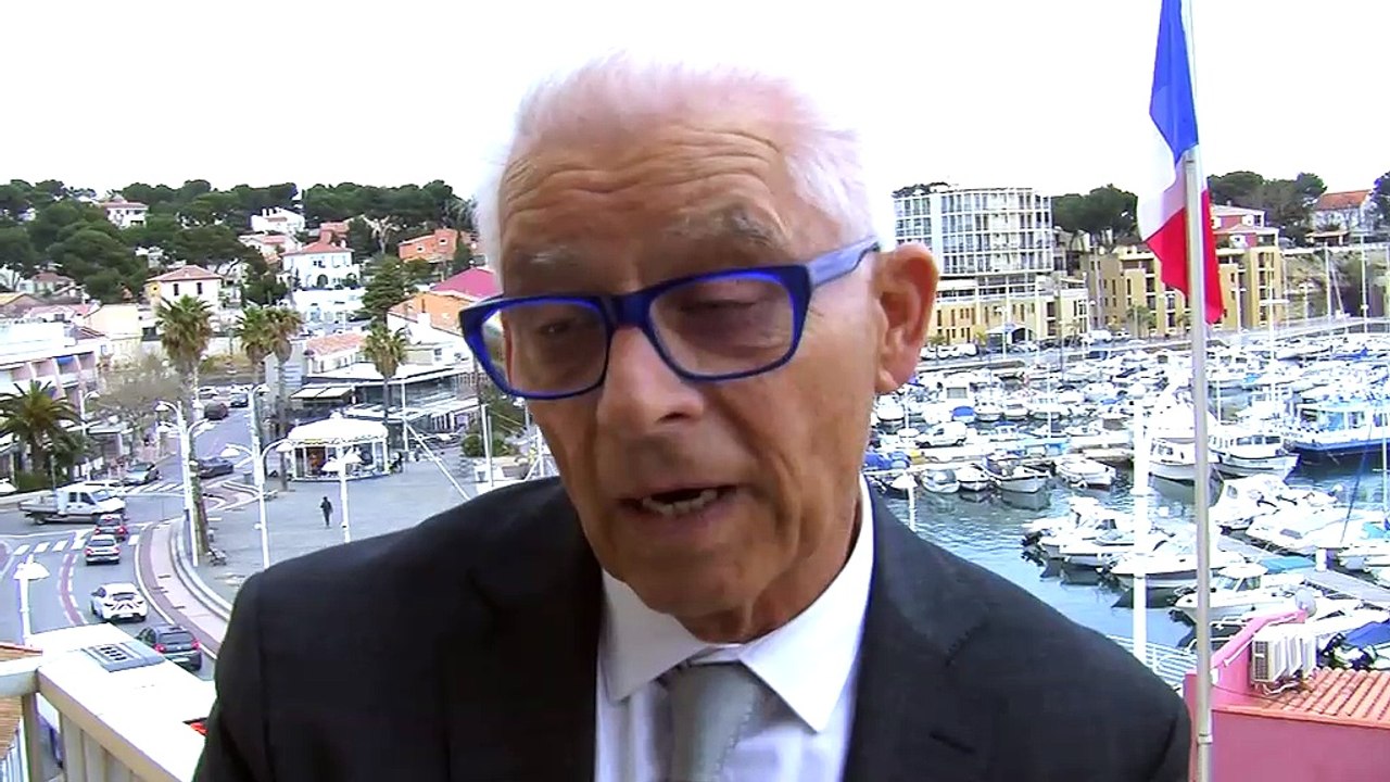 Les explications de Jean Montagnac, maire de Carry-le-Rouet.