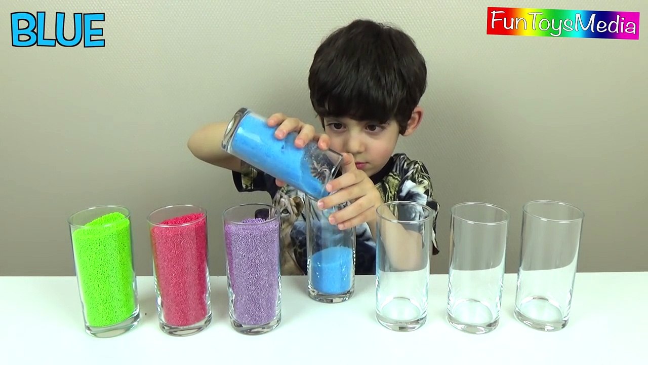 Learn Colors with Colorful Sand for Children and Toddlers _ Fun Kid Learns Colours-17nId0W0oEw