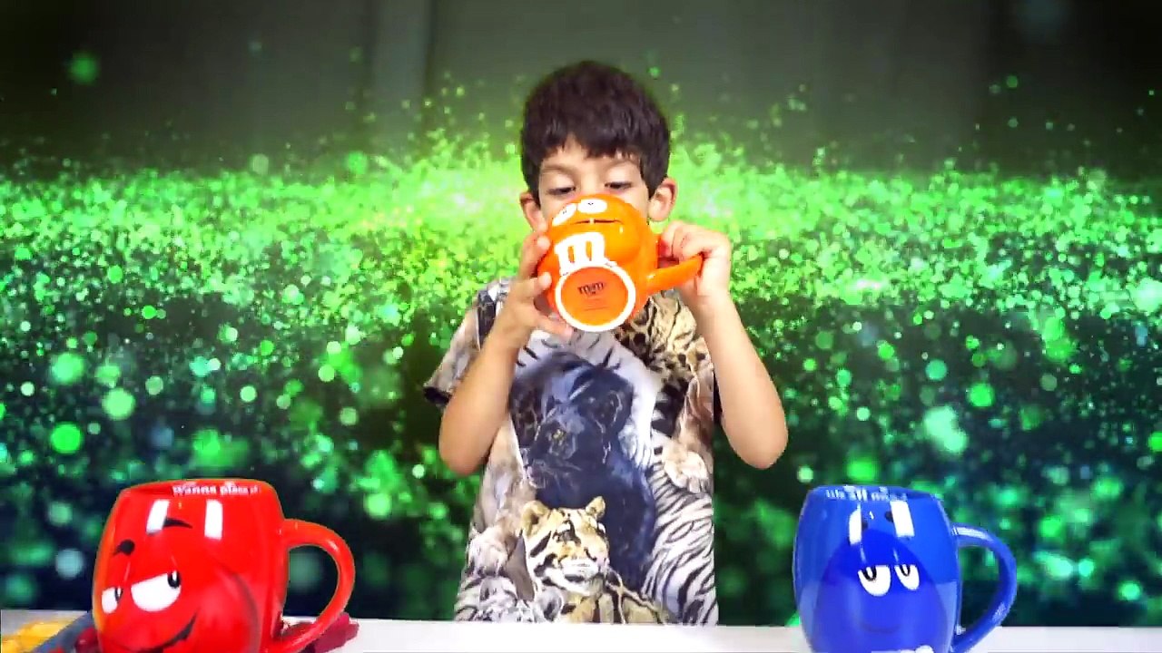 Learn Colors with Baby M&M's Candy for Children and Toddlers _ Finger Family Nursery Rhymes Kids-Y6dg7yGkOBo