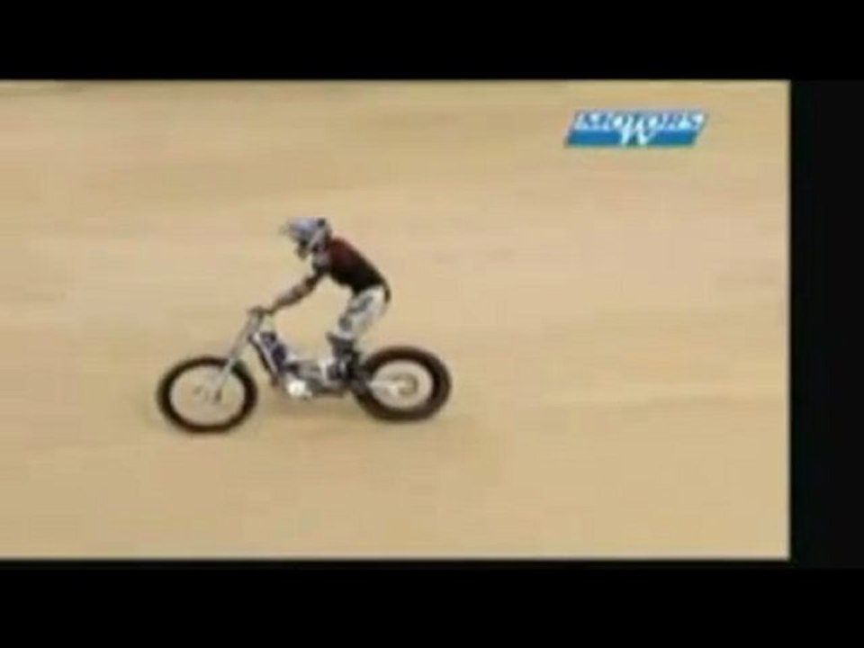 [TRIAL MOTO] Arthur Coutard Backflip at Bercy [Goodspeed]