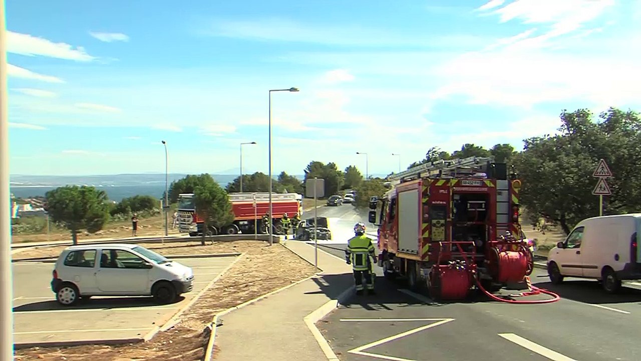 Incendie de voiture près du lycée brise-lames à Martigues