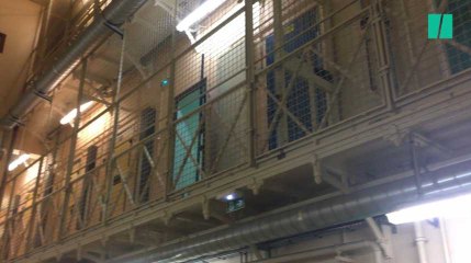 On a pu filmer une visite au centre de rétention pour femmes migrantes du Palais de justice