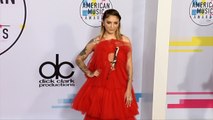Julia Michaels 2017 American Music Awards Red Carpet