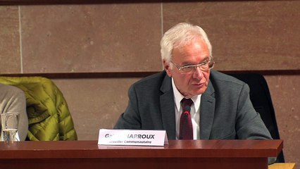 Gaby Charroux: '' je ne crois pas une seule minute à cette farce ''