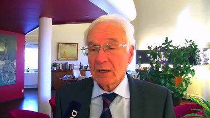 Gaby Charroux au micro d'Ulrich Téchené