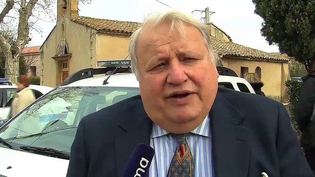 Le Maire d'Istres François Bernardini au micro d'Ulrich Téchené