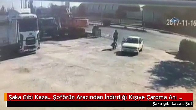 Şaka Gibi Kaza... Şoförün Aracından İndirdiği Kişiye Çarpma Anı Kamerada