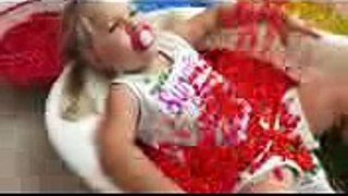 Baby Diana Bath Time in M&M's! Learn Colors with Candy and Baby Songs Finger Family