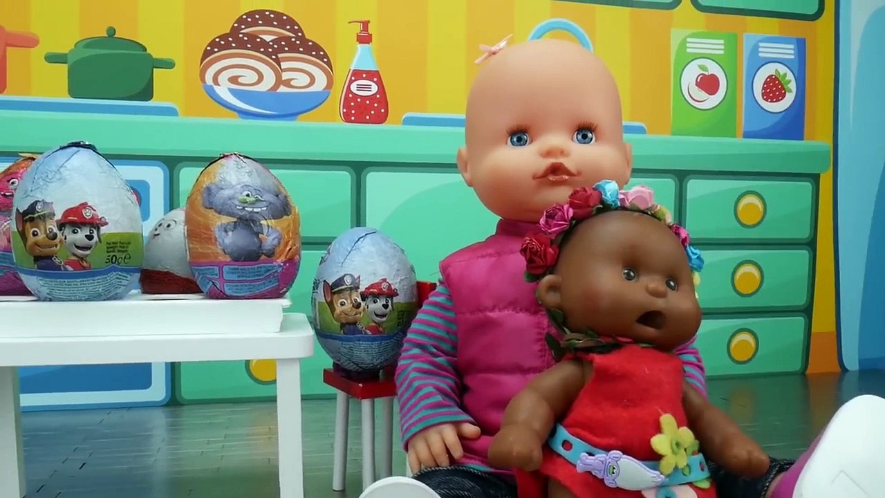 Buscamos HUEVOS SORPRESA en la PLAYA ⛱ con SABRINA, LUCI y MARTINA - Capítulo 19