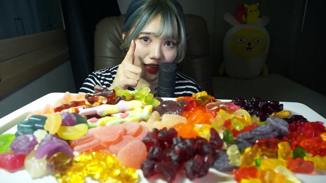 띠미의 엽기적인 병맛 ASMR 젤리 21가지 이팅사운드 [ 21 kinds of jelly eating sound ]