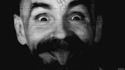Seri katil Charles Manson öldü