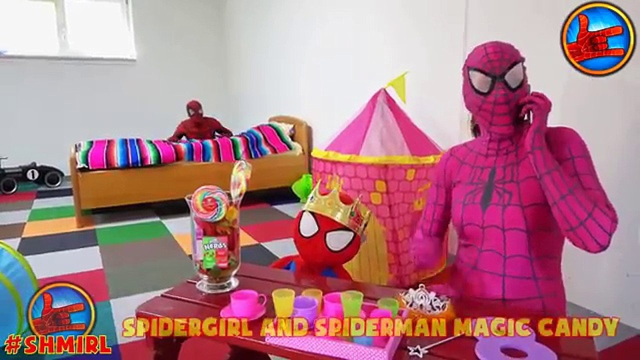 Spiderman LOVES Pink Spidergirl valentines day! Frozen Elsa Spider-man Superheroes in real life