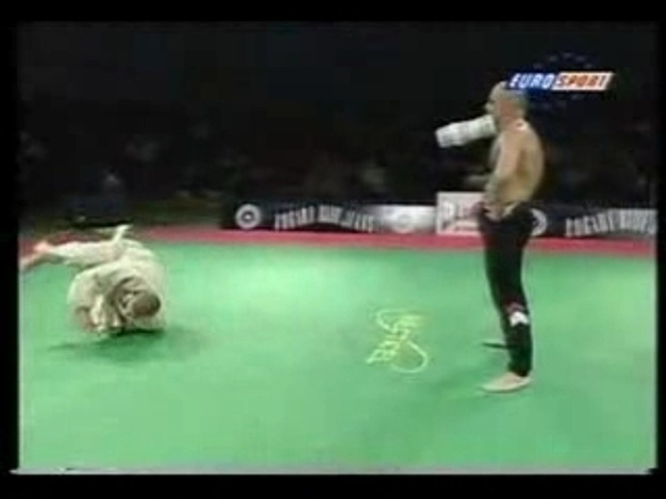 Bas Rutten - The lighter side of martial art
