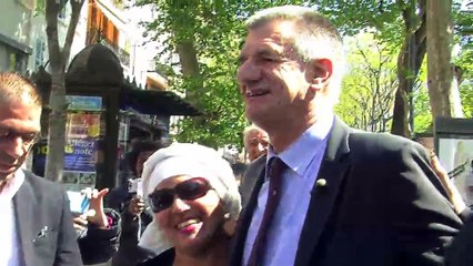 Jean Lassale à la rencontre des Marseillais dans le quartier de Belsunce