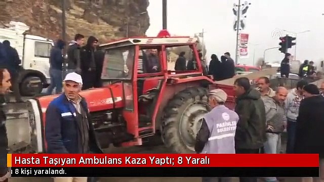 Hasta Taşıyan Ambulans Kaza Yaptı: 8 Yaralı