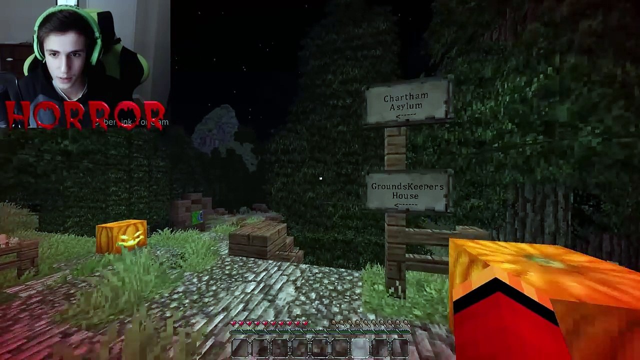 KORKUDAN ALTIMA SIÇTIM! ve FACECAM! - Minecraft : KORKUNÇ AKIL HASTANESİ! (Korku Haritası)