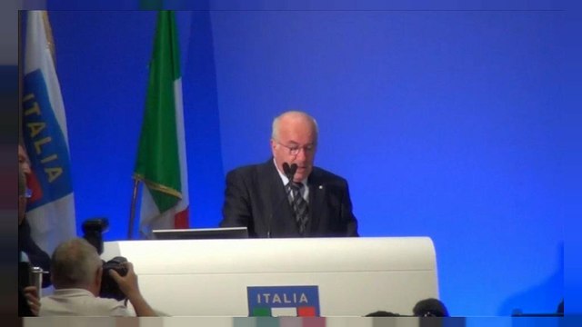 Глава Федерации футбола Италии ушел в отставку