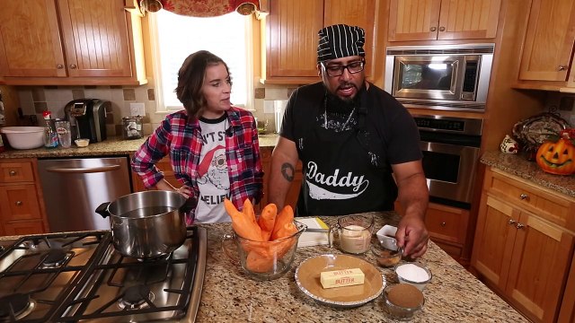 Big Mama's sweet sweet sweet potato pie with Elissa the Mom | Rare Life