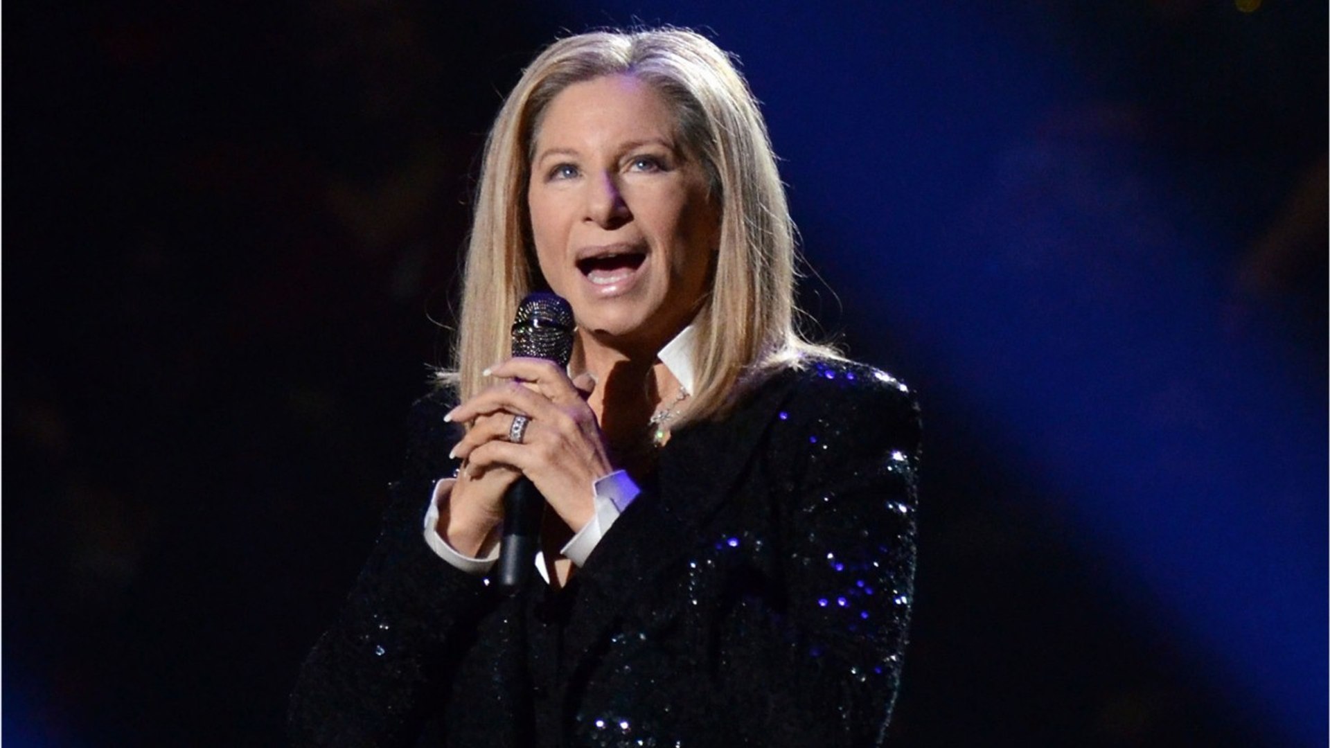 Barbra Streisand Says She Doesn't Like Being A Showoff