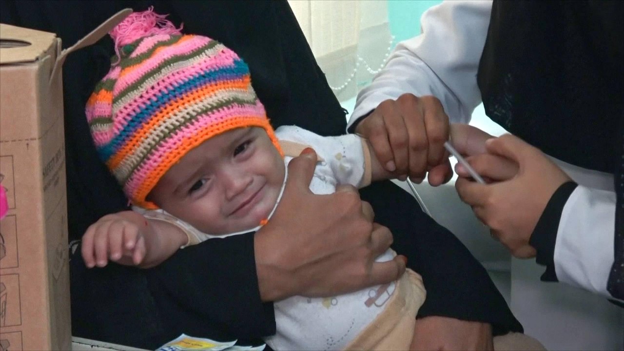 Protests as desperate Yemenis beg the world for help