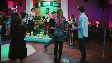 Kaçak Gelinler 23 Bölüm - Yanlış evlilik teklifi! Narda Afrika – Mavi Ay