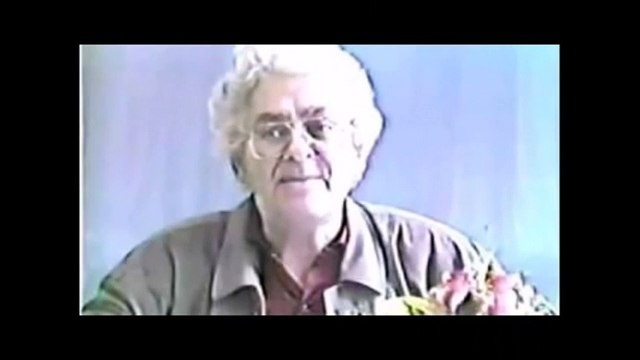 طنزی از زنده یاد احمد شاملو برای پاسداری از زبان فارسی