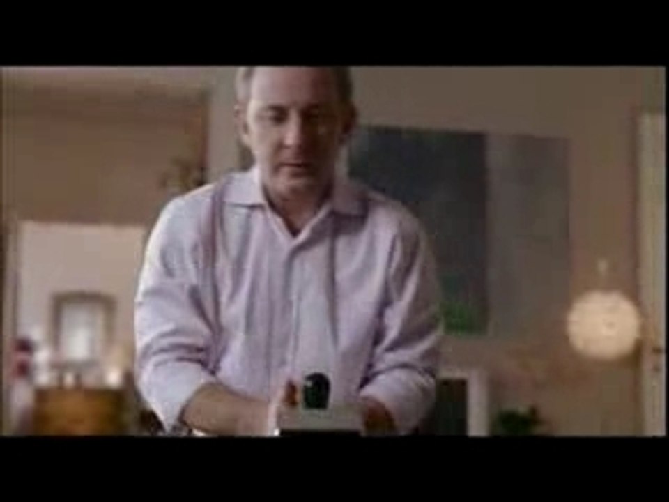 Pub - biere - heineken - le chat renverse l'urne