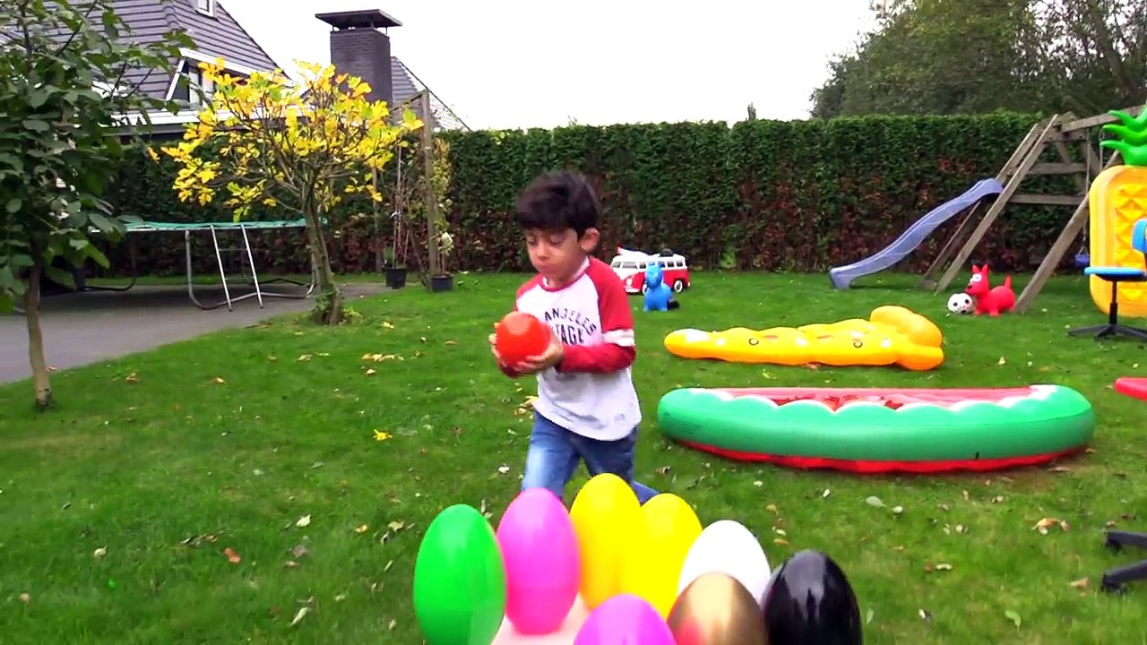 Learn Colors With Egg Surprises for Children _ Toys Surprise Eggs Hunt Challenge for Kids-sjOdFHzhwFo
