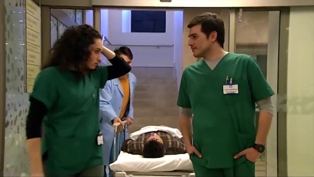 Sen de Gitme 2.Bölüm - Ceyda Moral Veriyor!