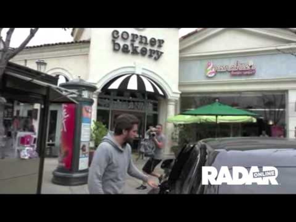 Scott Disick seen leaving restuarant