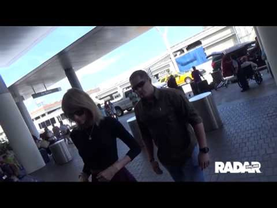 Taylor Swift at LAX Airport