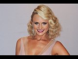 Flasks Are For Losers! Miranda Lambert Carries A Booze Bag For Emergencies