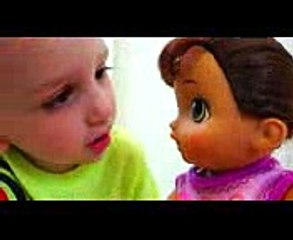 Bad Baby Атака Пауков Giant Spiders Attack Kids