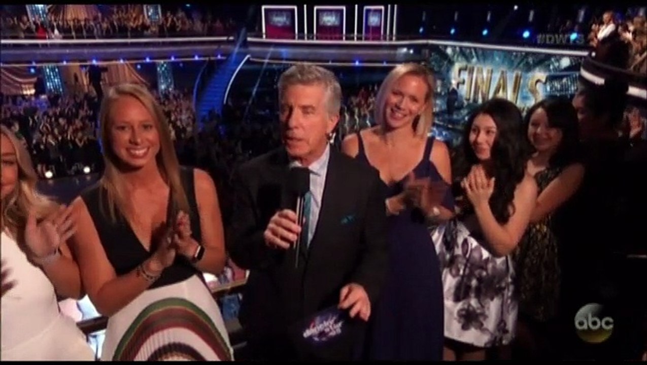 Pitbull & Fifth Harmony - 'Por Favor'