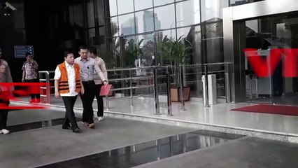 Setya Novanto Dipapah Petugas Saat Diperiksa KPK