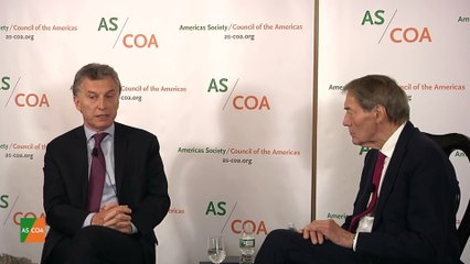 Charlie Rose, el periodista estrella de la CBS, fue suspendido por acusaciones de acoso sexual