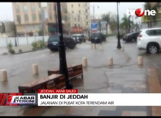 Jeddah Diterjang Banjir, Mobil-mobil Mengambang