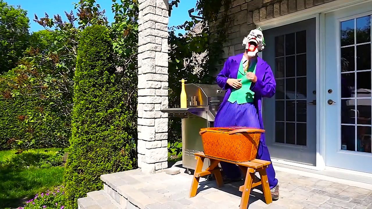 Frozen Elsa vs Catwoman MAKEUP ATTACK w_ Spiderman Joker Toys Fun Superhero Movie in real life IRL | Superheroes | Spiderman | Superman | Frozen Elsa | Joker