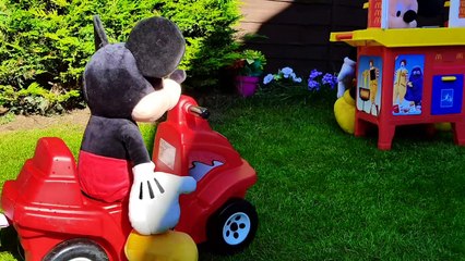 McDonalds Drive Thru _ Giant Mickey Mouse buying Real Food-JOMT_hhwo-w