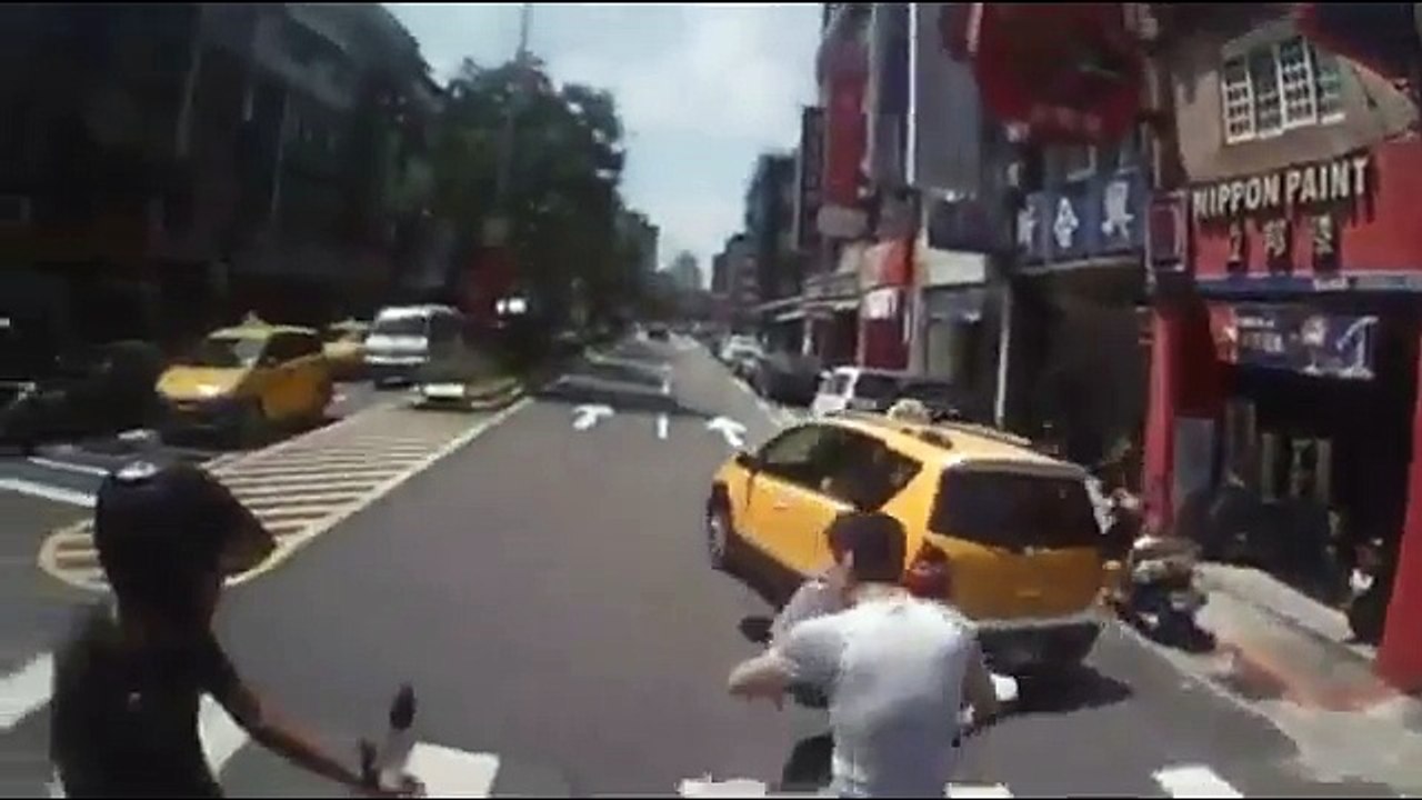 雖然妳是大尾流氓 可是..你是不是挑錯目標了