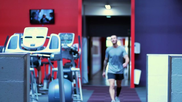 Ilosport - Musculation : Trois exercices de musculation avec une corde à sauter